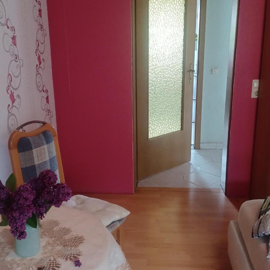 Zimmer Und Apartment Rosi Krakow am See Bagian luar foto